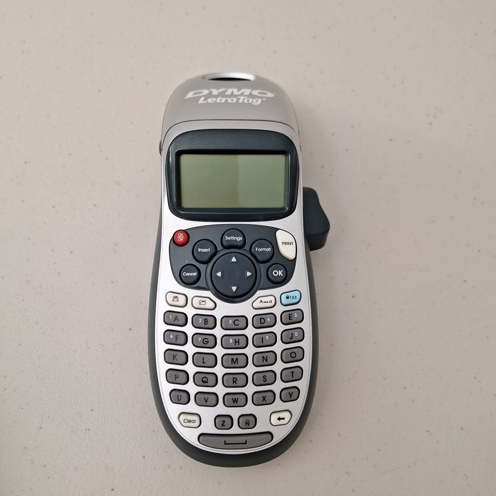 Dymo LetraTag Label Maker Handheld Electronic Printer Keyboard Portable TESTED - Picture 2 of 11